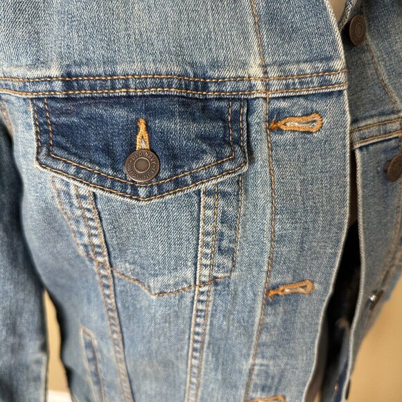 HANDPAINTED Old Navy Jean Jacket with flowers & trees size Medium - Picture 8 of 10